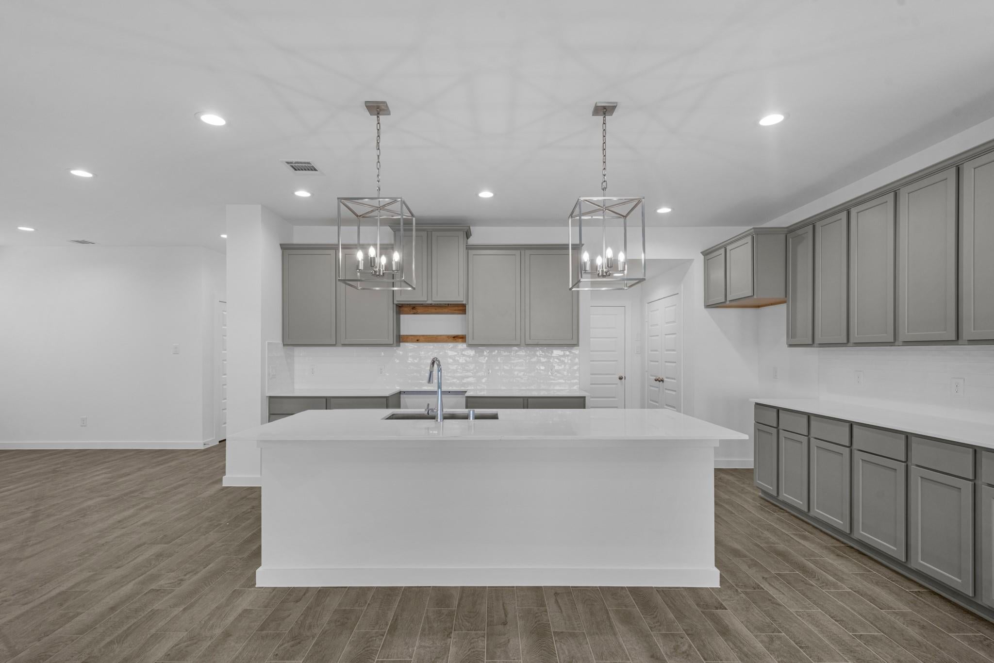 2522 Ivory Basewood Lane