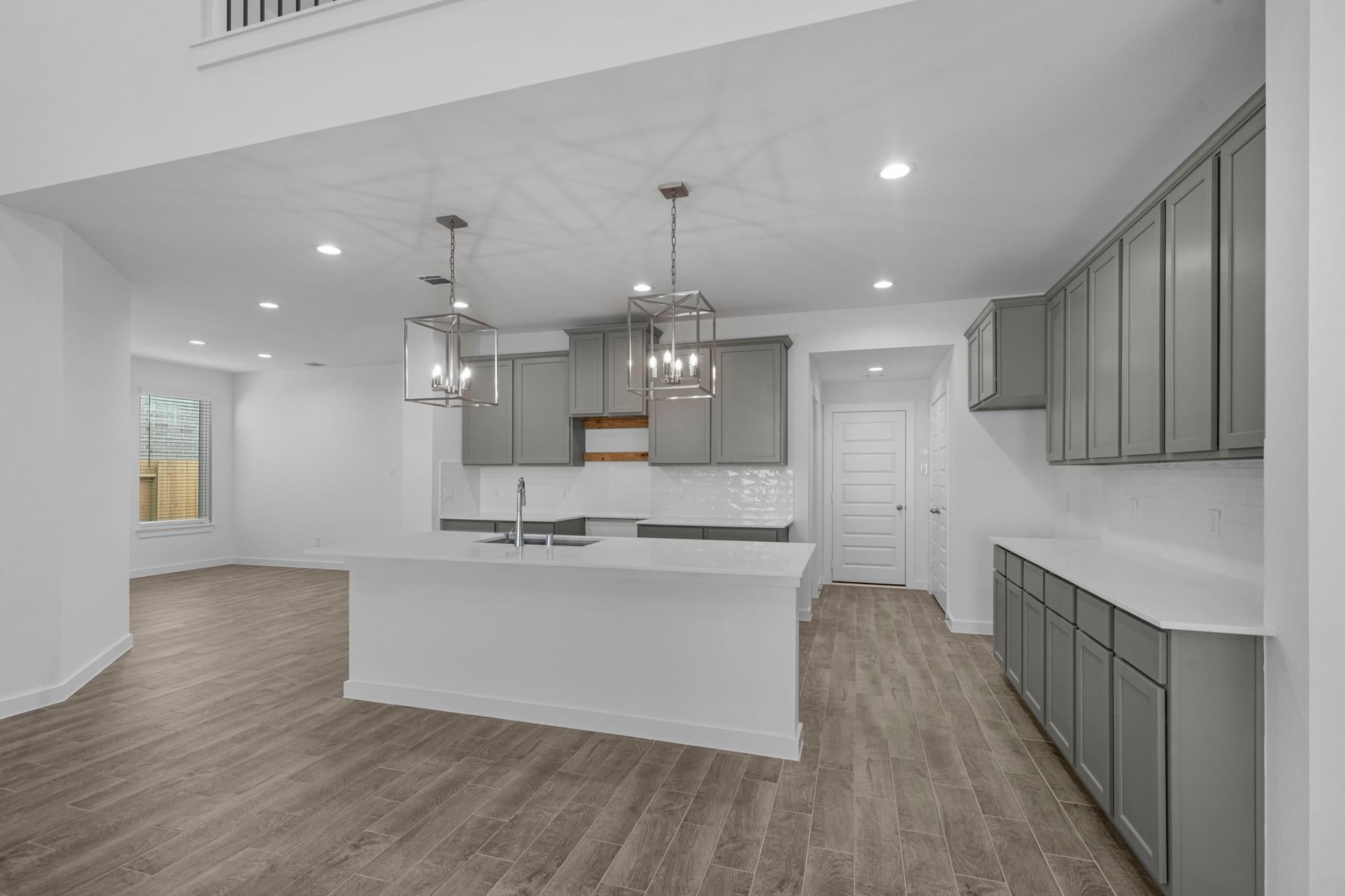 2522 Ivory Basewood Lane