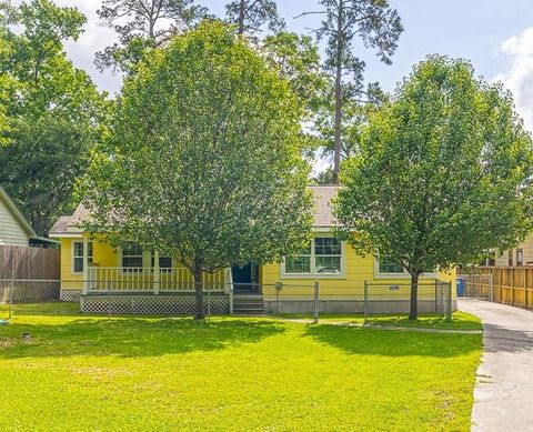 Photo of 10061 Trailway Drive, Montgomery, TX 77316 (MLS # 16562289)