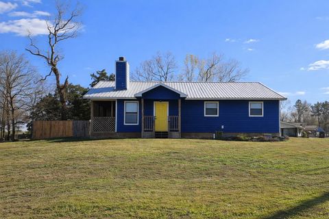 Photo of 150 Lazy Lane, Livingston, TX 77351 (MLS # 93914935)