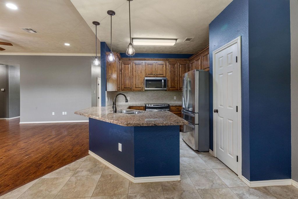 Photo of 525 Oak Tree Lane, Franklin, TX 77856 (MLS # 80259328)