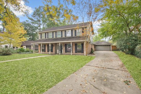 Photo of 5803 Wanakah Drive, Houston, TX 77069 (MLS # 47180658)