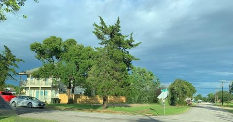 Vacant Land For Sale - 1400 8th Street<br/> Port Arthur, TX 77640