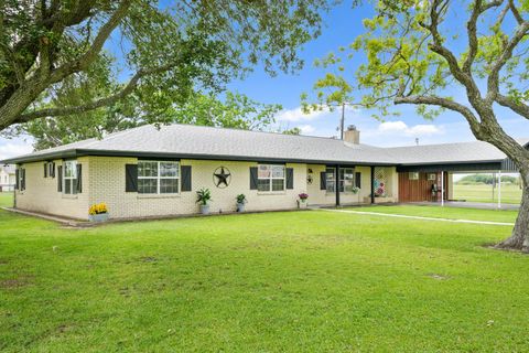 Photo of 2303 Perryman Avenue, Palacios, TX 77465 (MLS # 28341979)