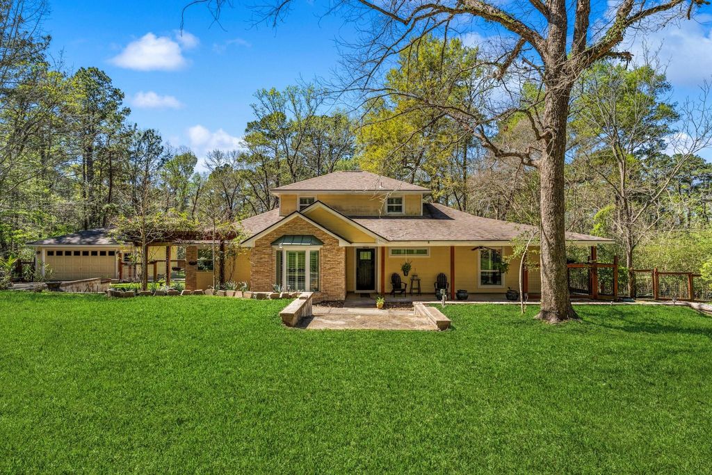 Photo of 57 Lake Forest Circle, Conroe, TX 77384 (MLS # 43936174)