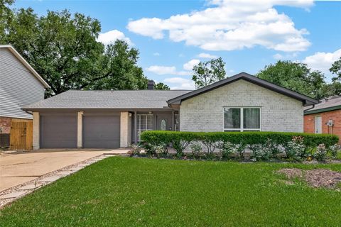 Photo of 2307 Clearbrook Drive, Missouri City, TX 77489 (MLS # 37591106)