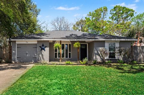Photo of 510 Brandywyne Drive, Friendswood, TX 77546 (MLS # 73033642)