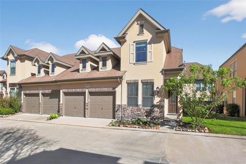 Photo of 11638 Royal Oaks View, Houston, TX 77082 (MLS # 86269308)