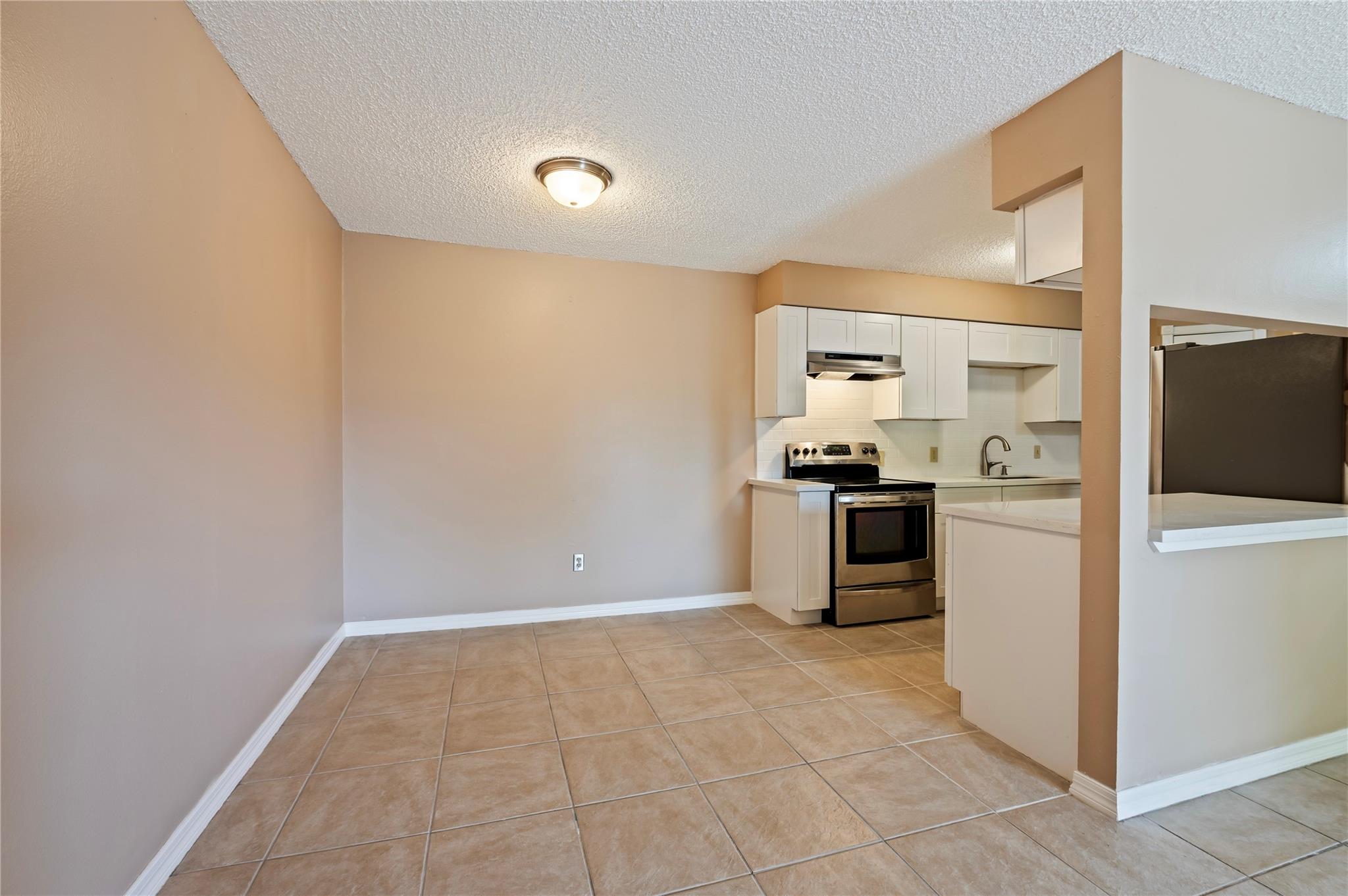2501 Gulf Freeway 6A