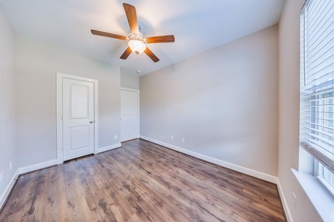 Tiny photo for 1405 Nashua Street, Houston, TX 77008 (MLS # 61726583)