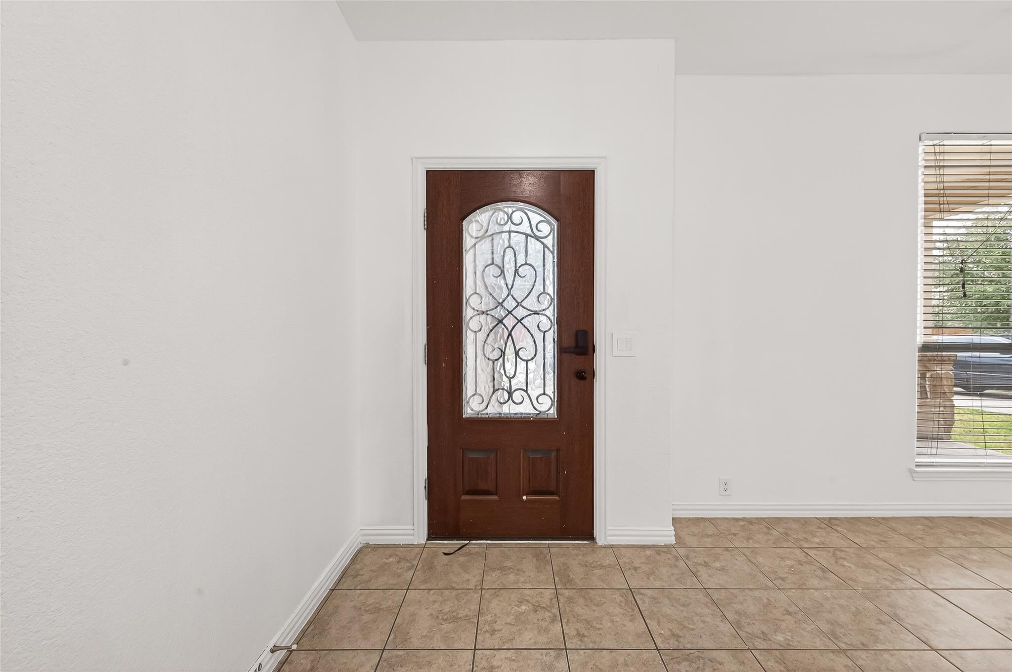 5519 Jay Thrush Drive