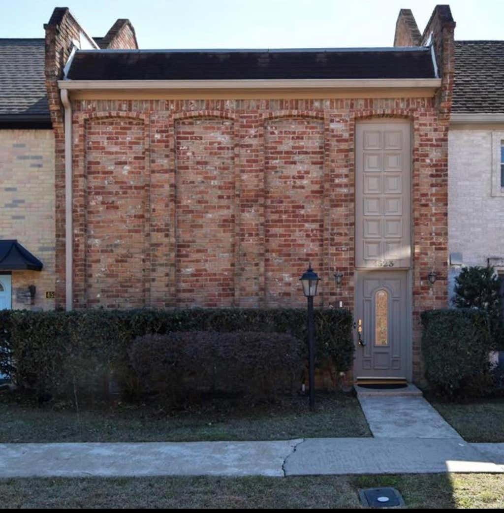 Photo of 4523 Acacia Street, Bellaire, TX 77401 (MLS # 82617323)