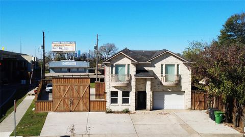 Photo of 6623 Gulf Freeway, Houston, TX 77087 (MLS # 71575572)