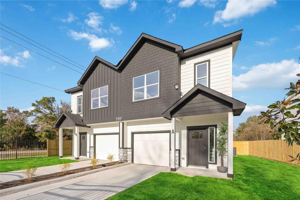 Photo of 7117 Springdale Street #A/B, Houston, TX 77028 (MLS # 62688834)