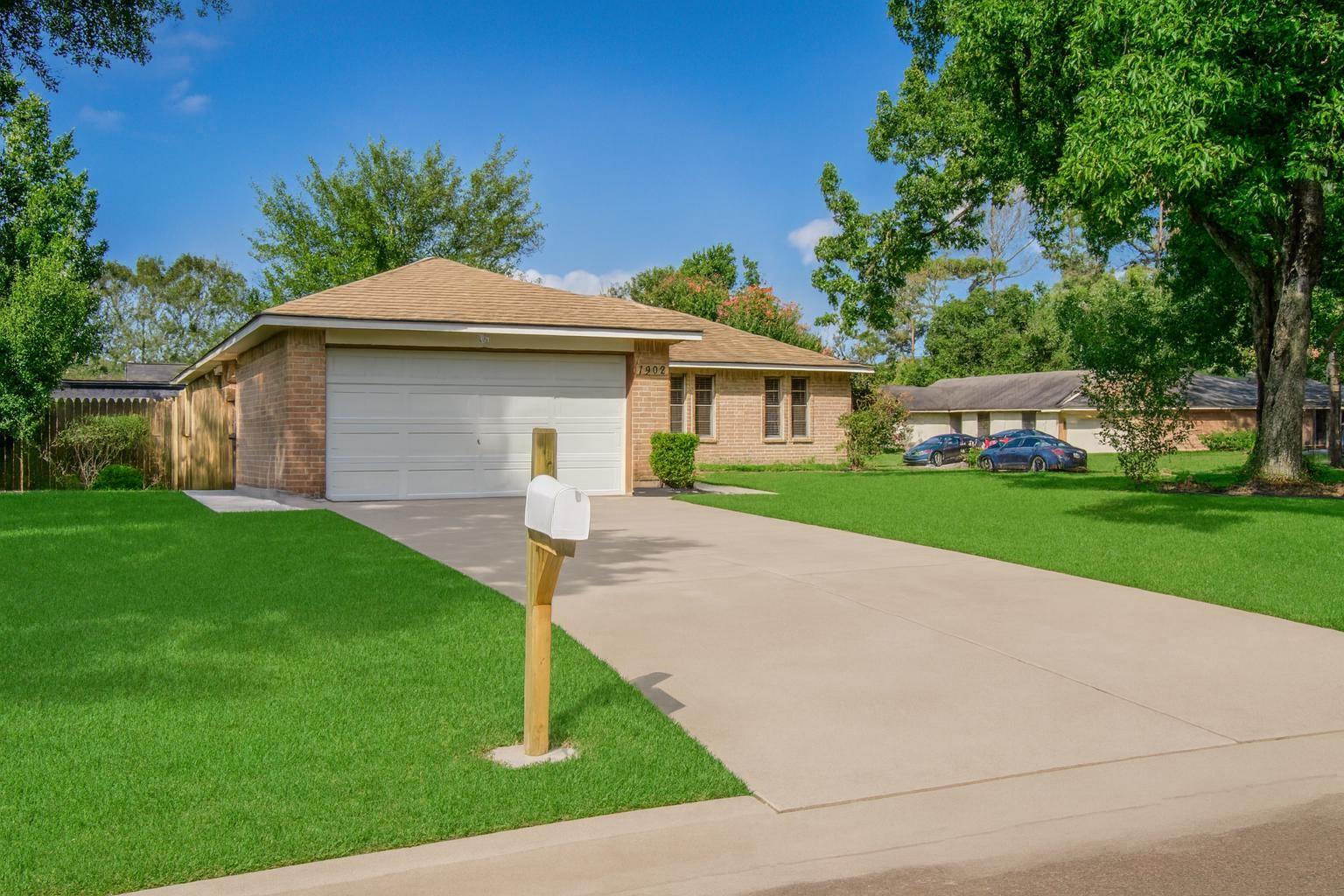 7902 White Swan Drive