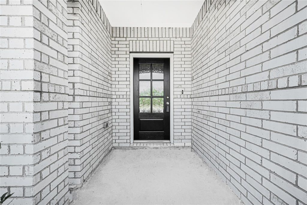 Photo of 10329 S Goshawk Trail, Conroe, TX 77385 (MLS # 82159857)