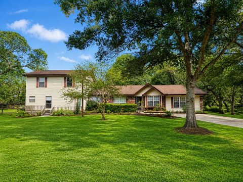 Photo of 14225 Patricia Lane #CR377, Alvin, TX 77511 (MLS # 58735228)