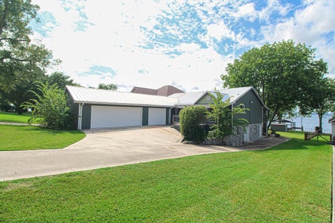 Photo of 293 Mallard Point, Livingston, TX 77351 (MLS # 21018319)