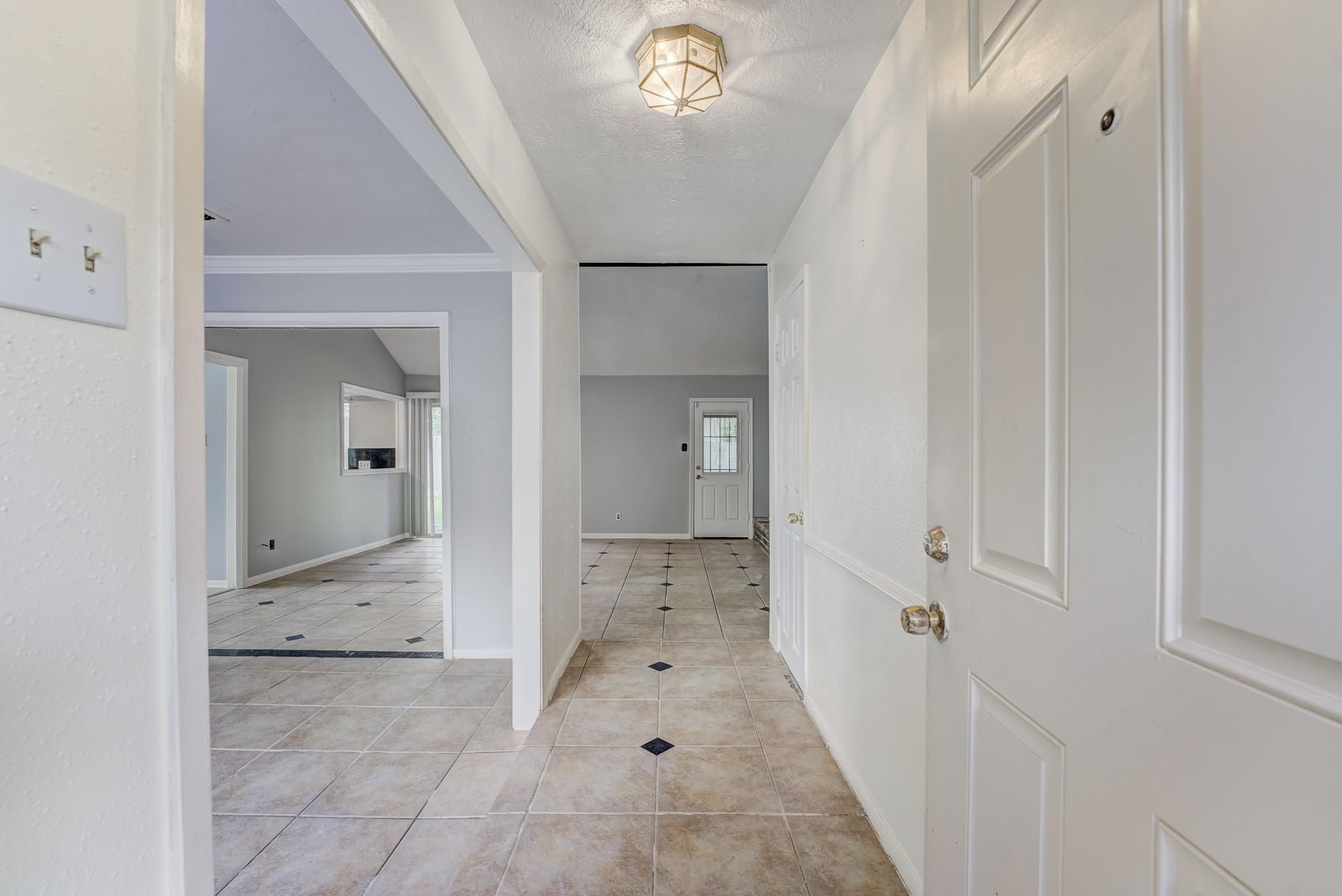 2806 Quail Valley East Drive