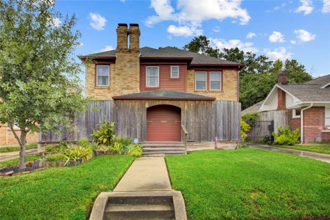 Photo of 1838 Marshall Street #2, Houston, TX 77098 (MLS # 41870056)