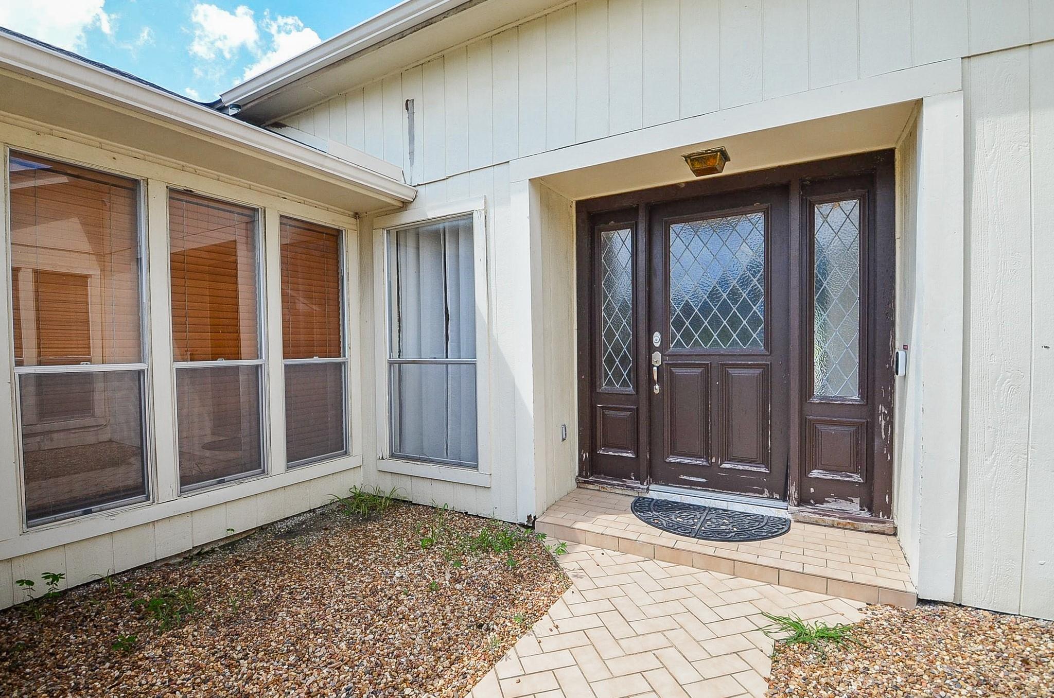 3022 Cypress Point Drive
