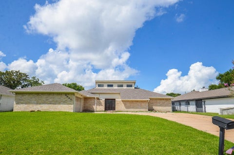 Photo of 3022 Cypress Point Drive, Missouri City, TX 77459 (MLS # 84064751)