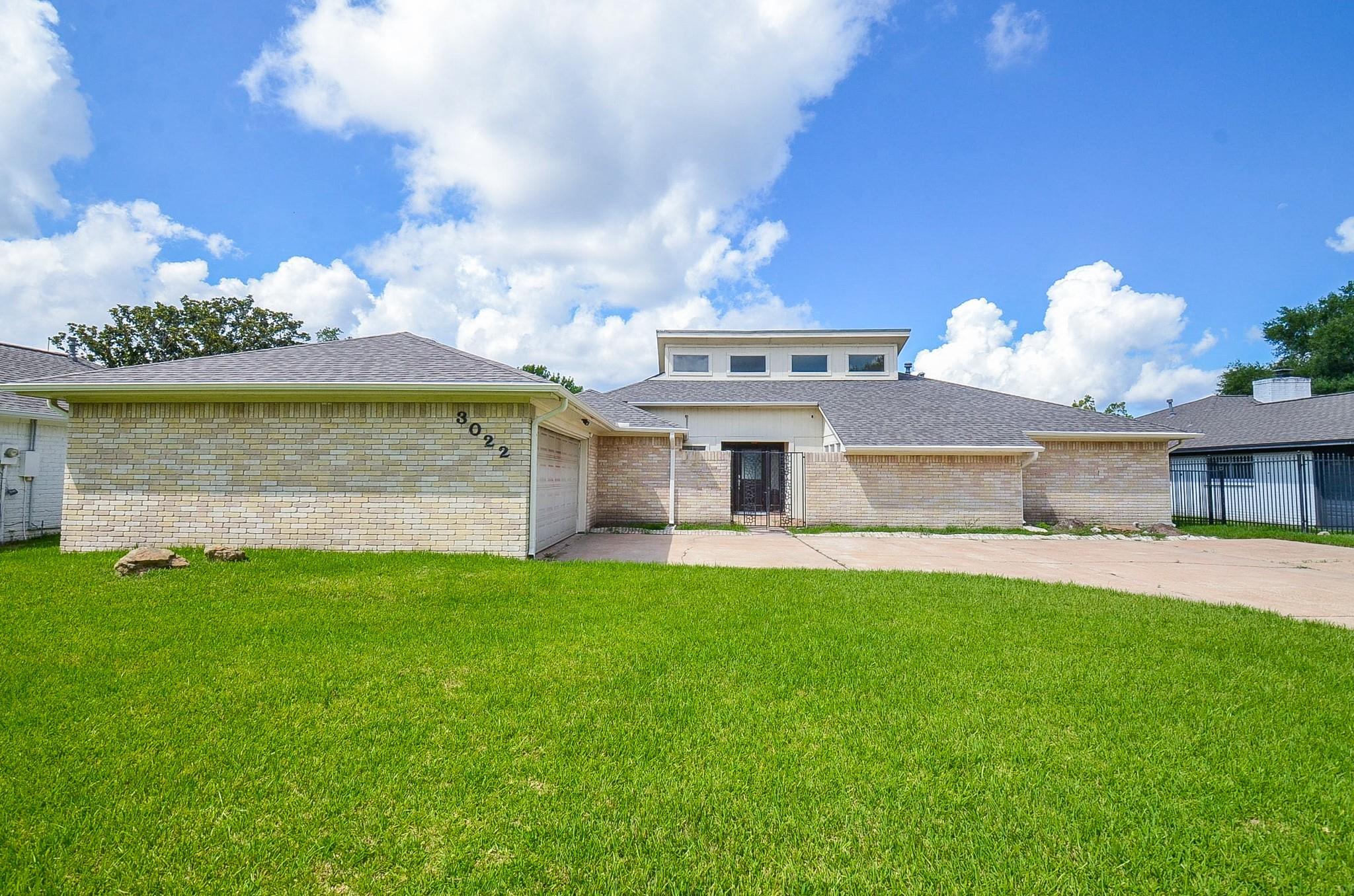 3022 Cypress Point Drive