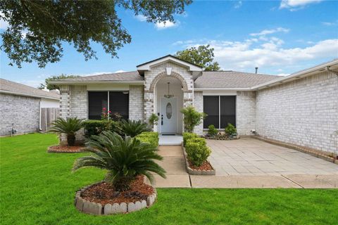 Photo of 18034 June Forest Drive, Humble, TX 77346 (MLS # 46221284)
