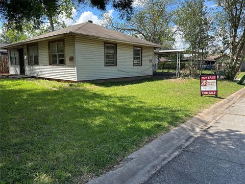 Tiny photo for 12125 Palmbeach Street, Houston, TX 77034 (MLS # 29734563)