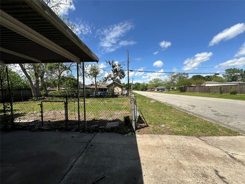 Tiny photo for 12125 Palmbeach Street, Houston, TX 77034 (MLS # 29734563)