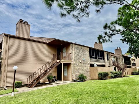 Photo of 10555 Turtlewood Court #115, Houston, TX 77072 (MLS # 60971377)
