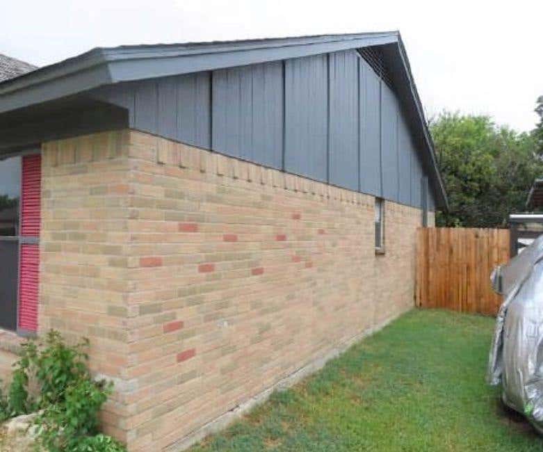 Photo of 2813 Highlawn Terrace, Fort Worth, TX 76133 (MLS # 97409403)