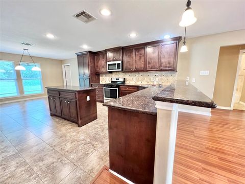 7017 Caldwell Road Hitchcock TX 77563