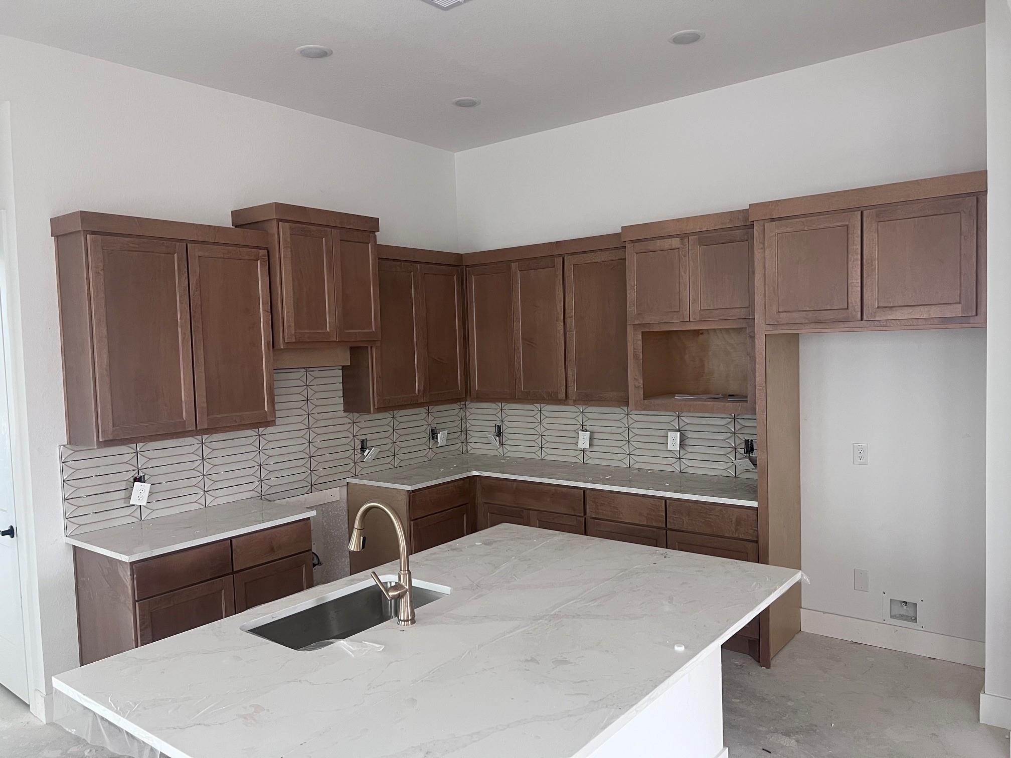 13211 Valley Orchard