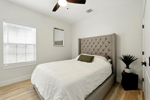 Tiny photo for 5209 Canal Street, Houston, TX 77011 (MLS # 86793847)