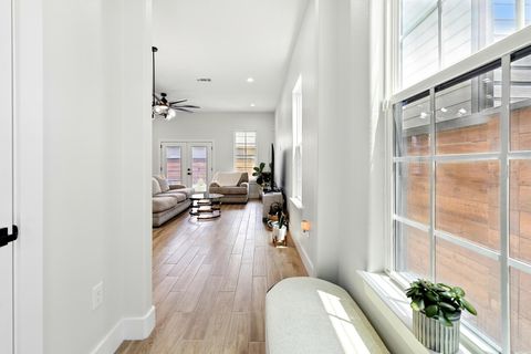 Tiny photo for 5209 Canal Street, Houston, TX 77011 (MLS # 86793847)