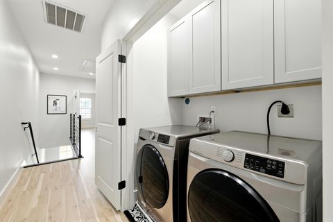 Tiny photo for 5209 Canal Street, Houston, TX 77011 (MLS # 86793847)