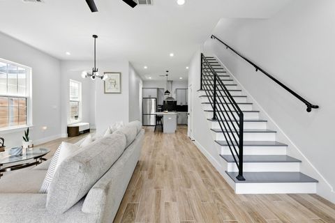 Tiny photo for 5209 Canal Street, Houston, TX 77011 (MLS # 86793847)