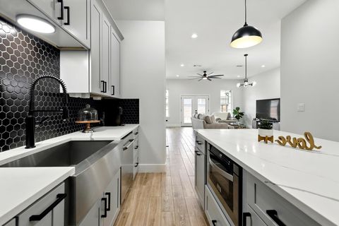 Tiny photo for 5209 Canal Street, Houston, TX 77011 (MLS # 86793847)