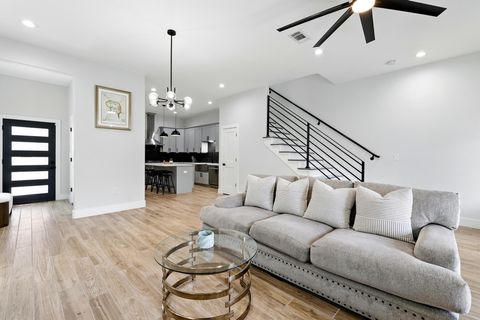 Tiny photo for 5209 Canal Street, Houston, TX 77011 (MLS # 86793847)