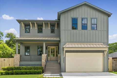 Photo of 2203 Cheshire Lane, Houston, TX 77018 (MLS # 40294638)