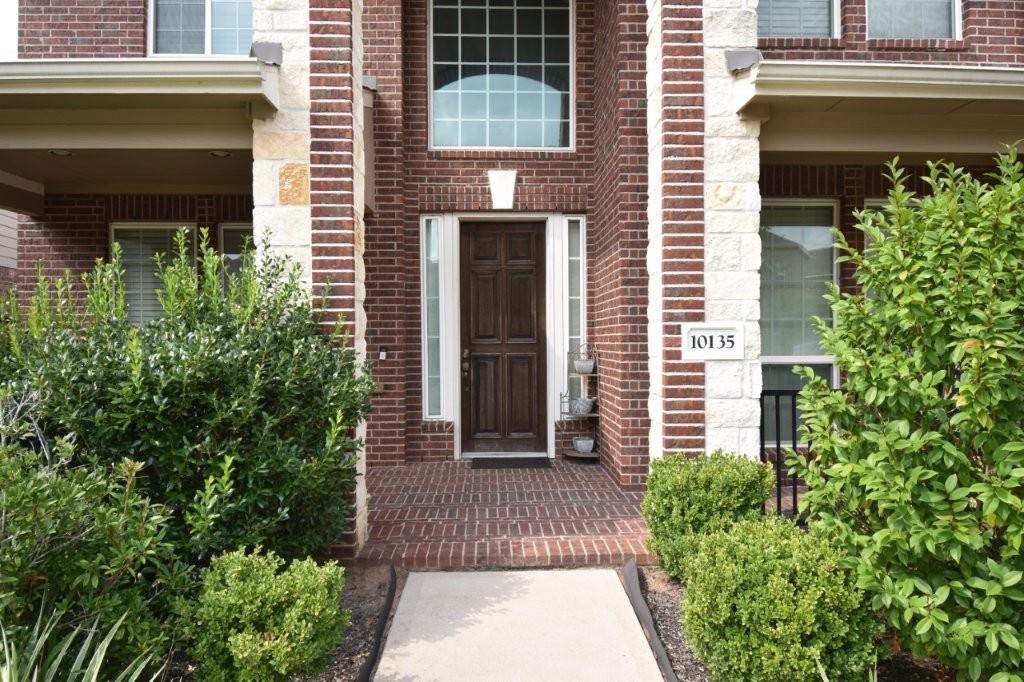10135 Cypress Path