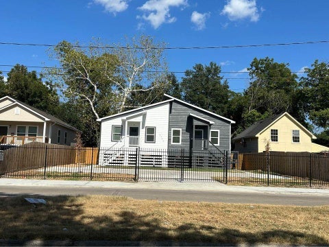 Photo of 4302 Hirsch Road #A, Houston, TX 77026 (MLS # 39455800)