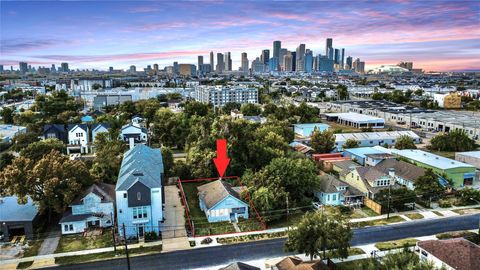 Photo of 1408 Milby Street, Houston, TX 77003 (MLS # 63347559)