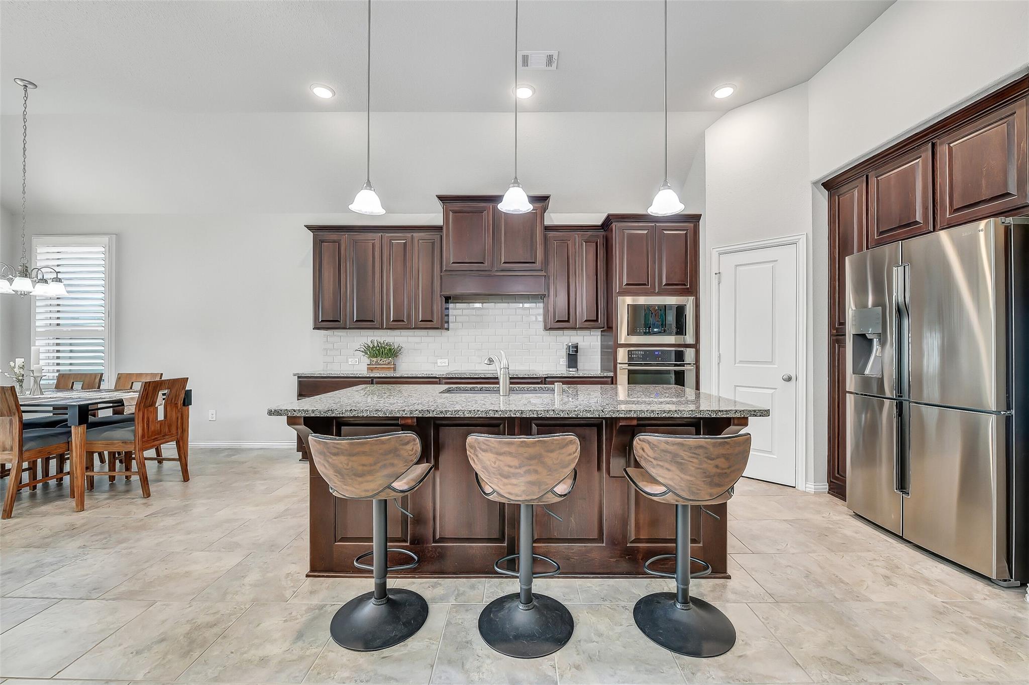 4319 Willow Crest Lane