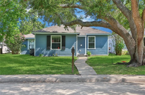Photo of 1606 W 8th Street, Freeport, TX 77541 (MLS # 42733370)
