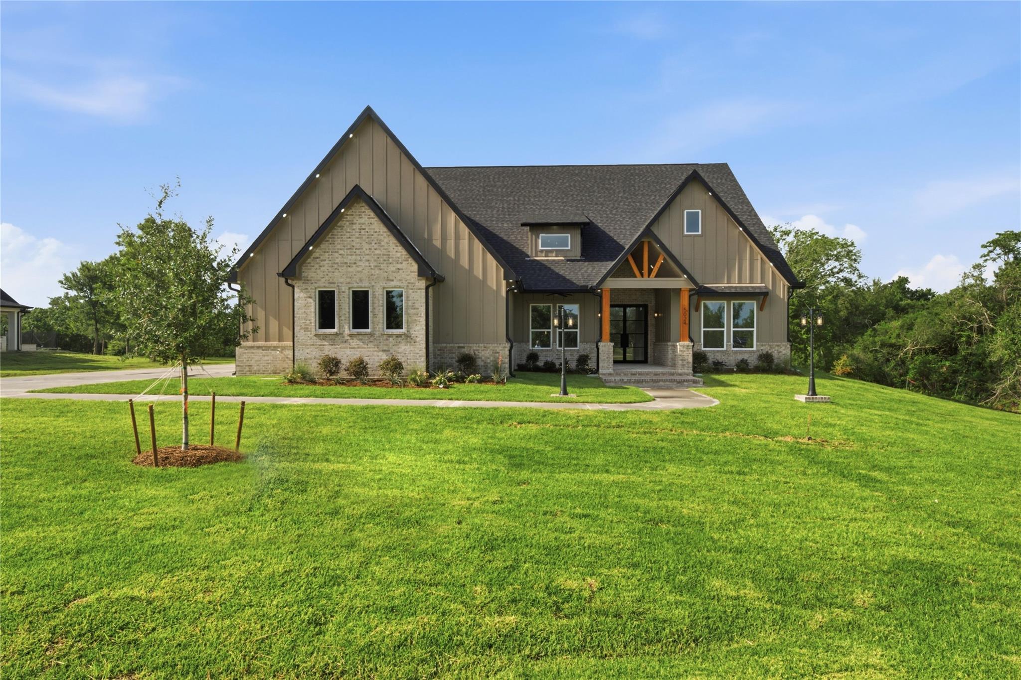 5024 Texana Dr