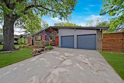 Photo of 7031 Triola Lane, Houston, TX 77074 (MLS # 7629496)