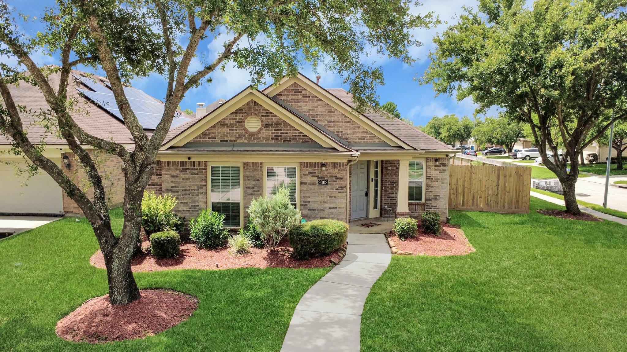 9302 Water Edge Point Lane
