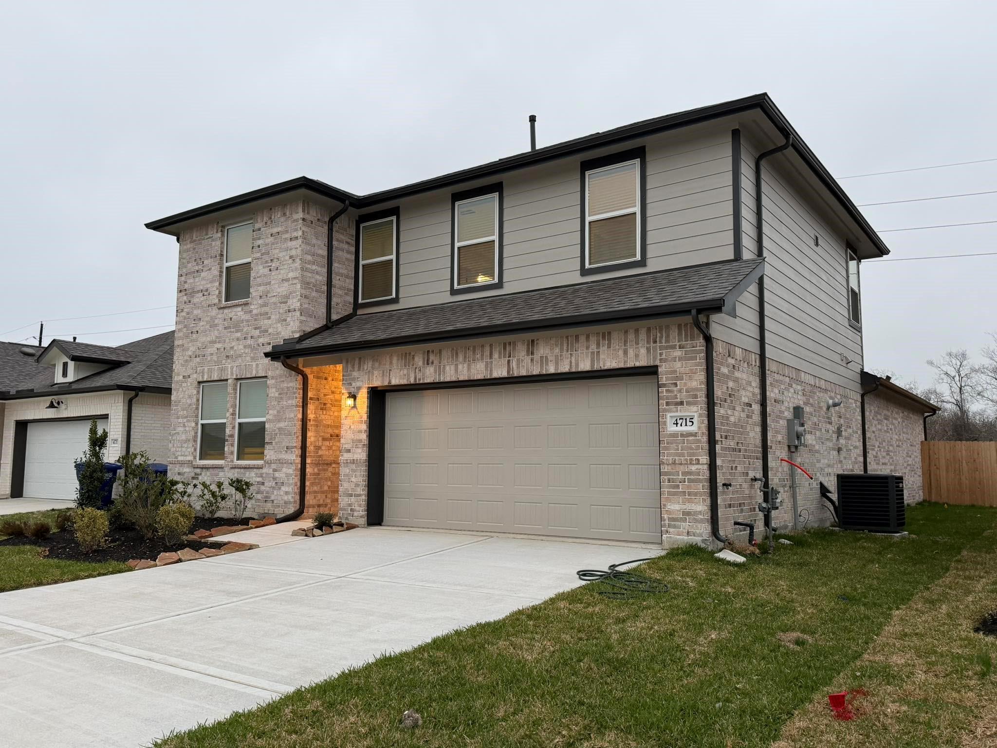 4715 Bay Vista Drive